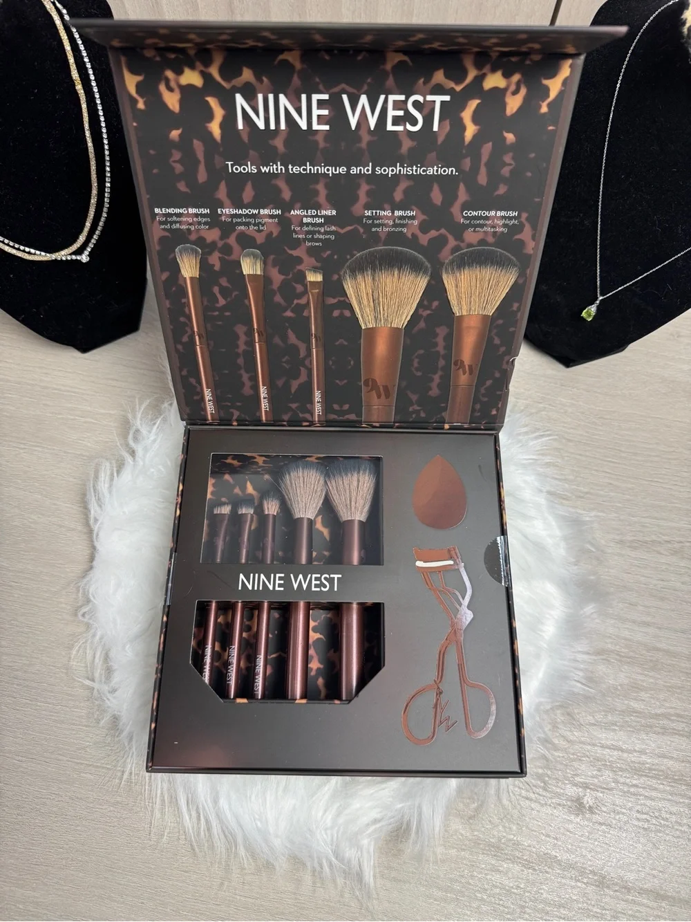 Nine West complete piece
